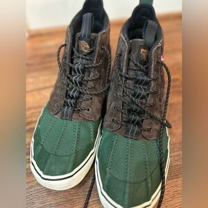 Men’s Vans Boots - 13